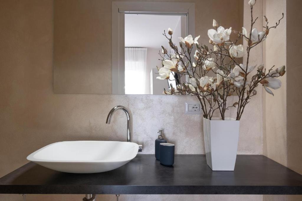 Cute And Cozy Apartment Train Station Bergamo Luaran gambar
